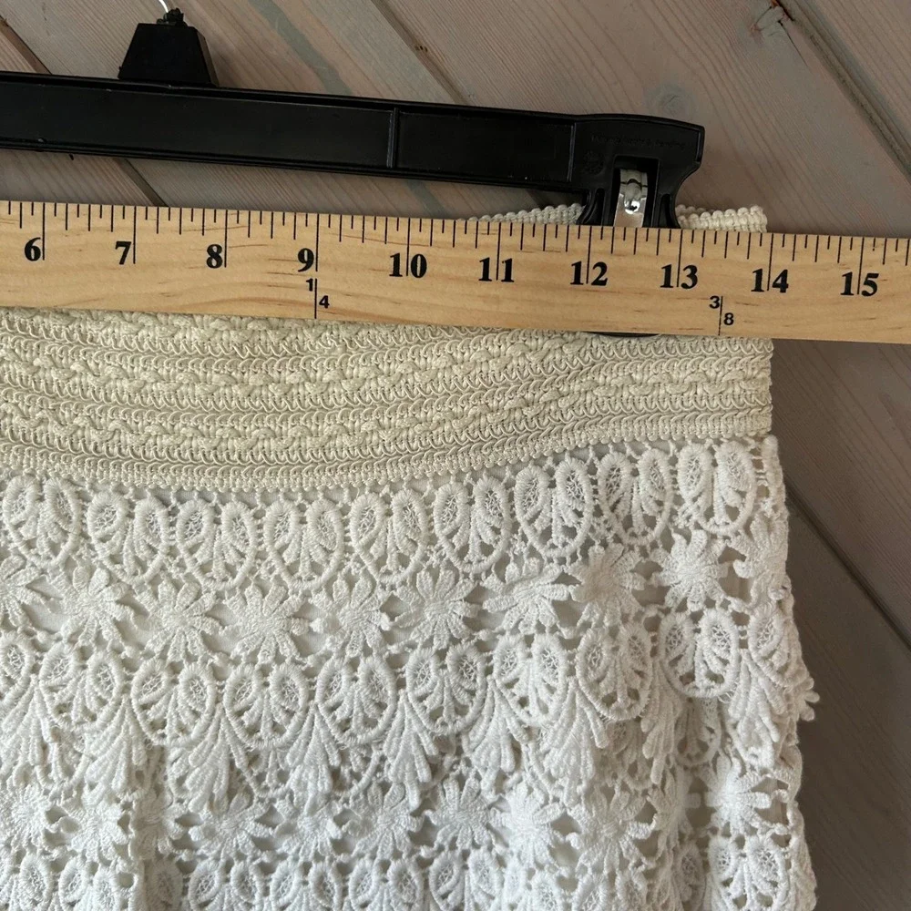 Express Womens White Crochet Lace Mini‎ Skirt Tiered Floral Eyelet Boho Size XS